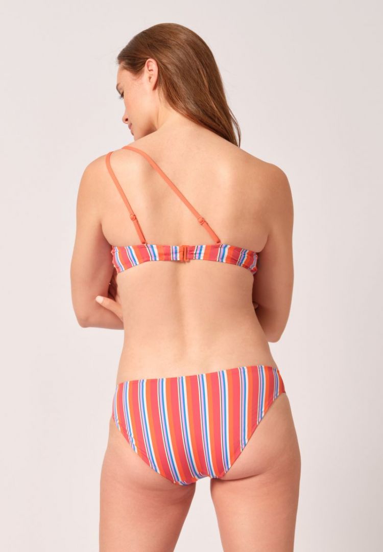  S431 beach stri