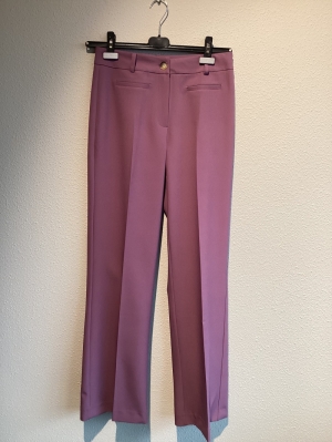  000330 mauve