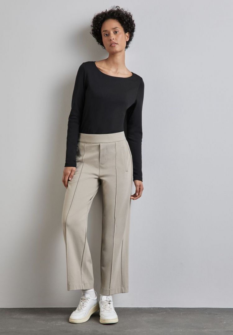  10001 Black