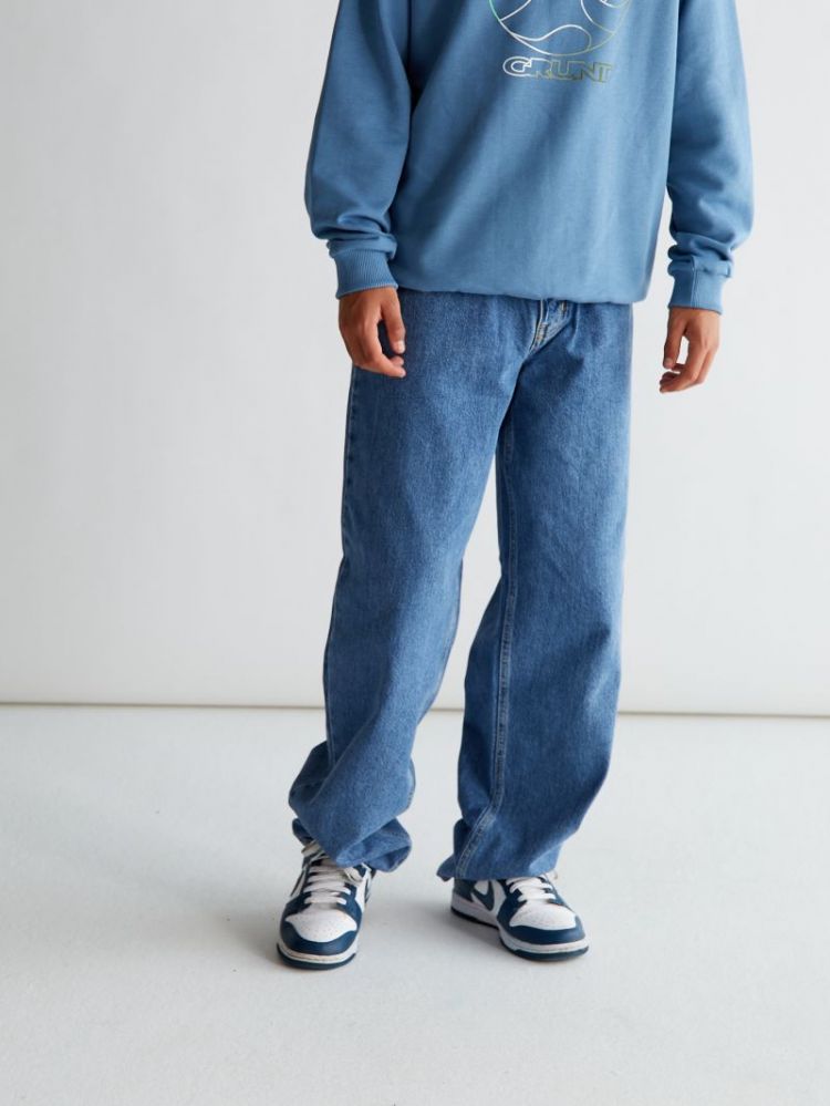 Male Mid Blue 0568