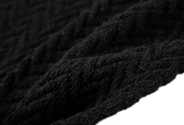 BLACK -