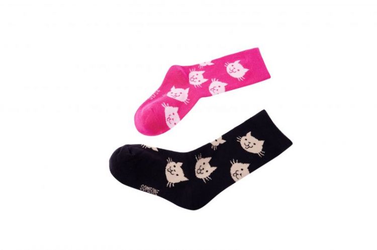 DARK PINK -