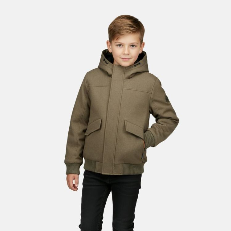 18 Olive