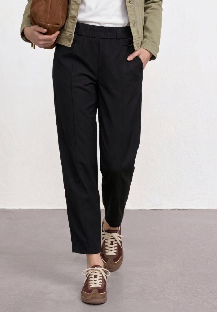 10001 Black