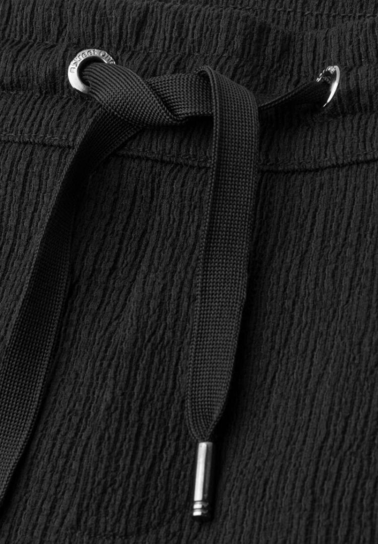 10001 Black