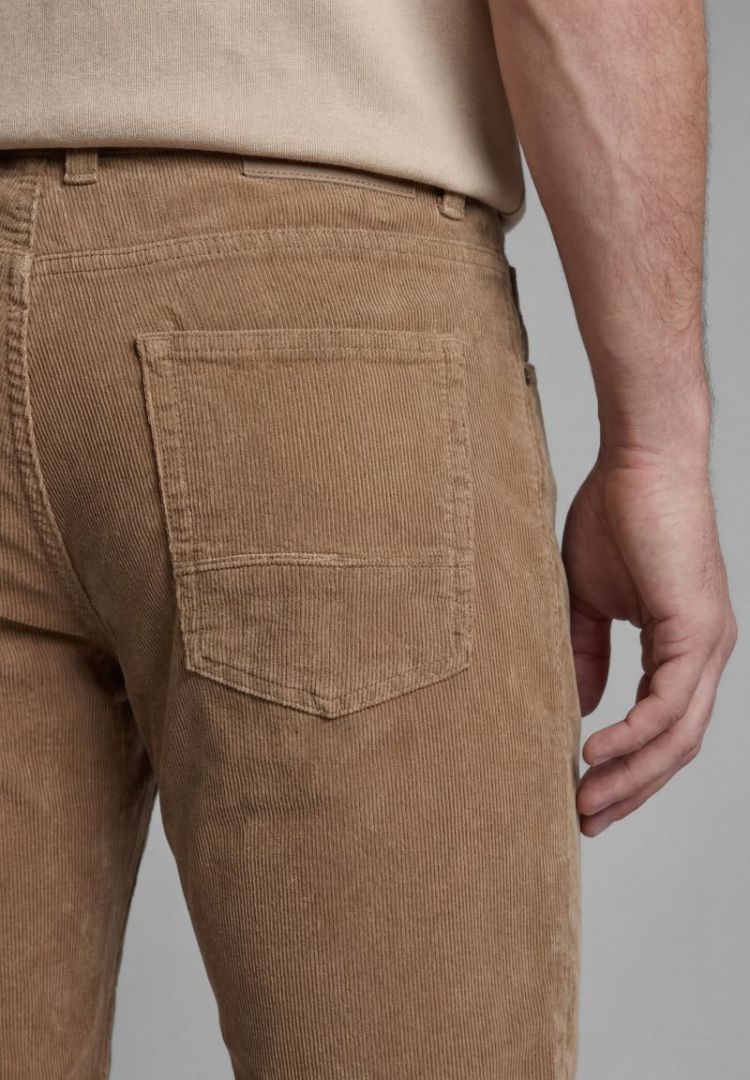  13 BEIGE