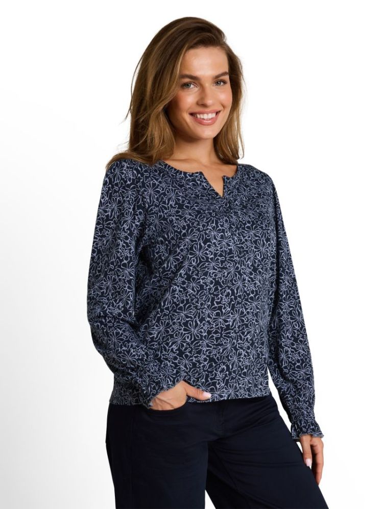 40884 navy whit