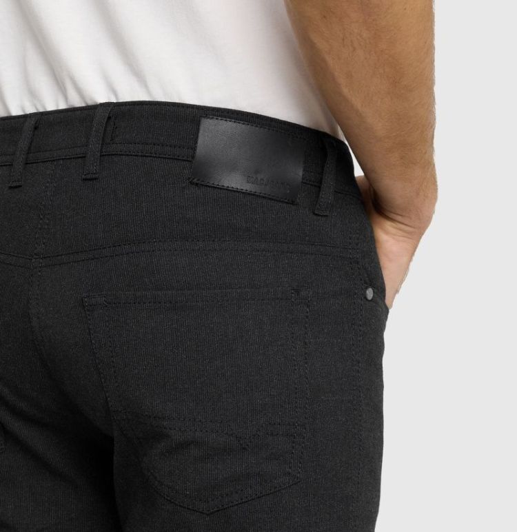 090 black