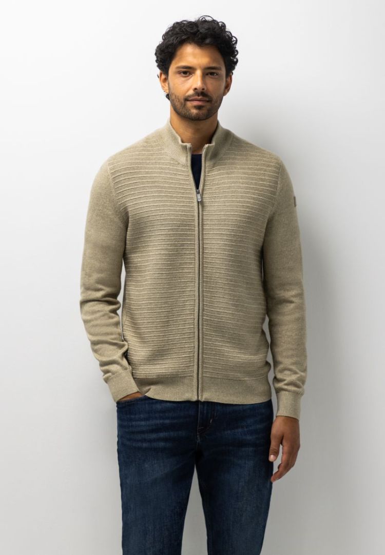8719 taupe Grin