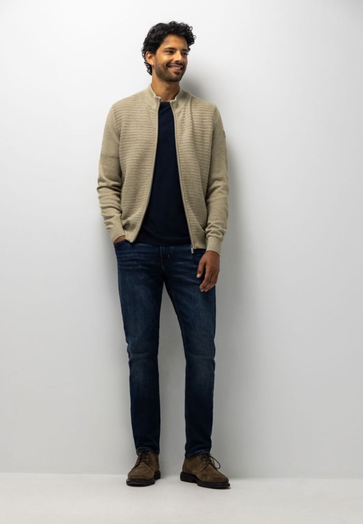 8719 taupe Grin