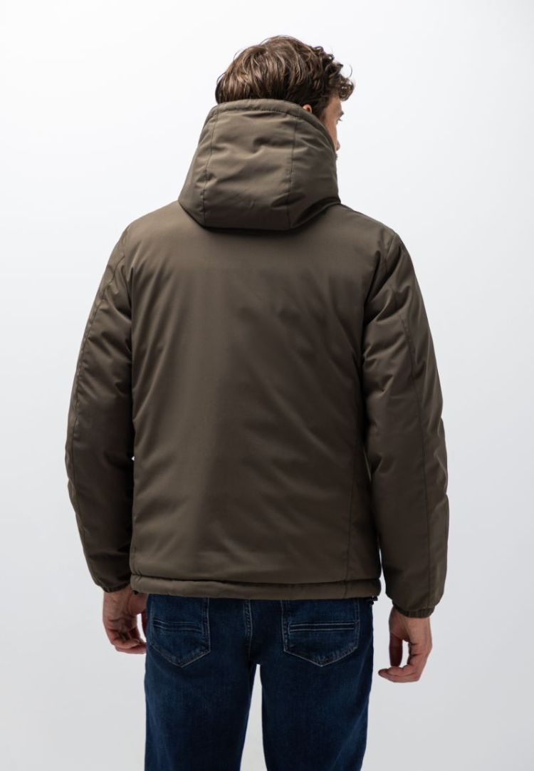  8942 donkerbrui