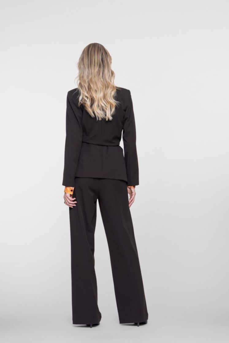  000775 brown
