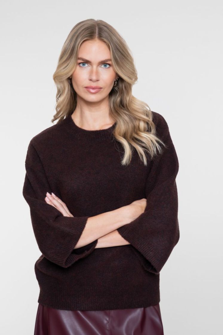  000775 brown