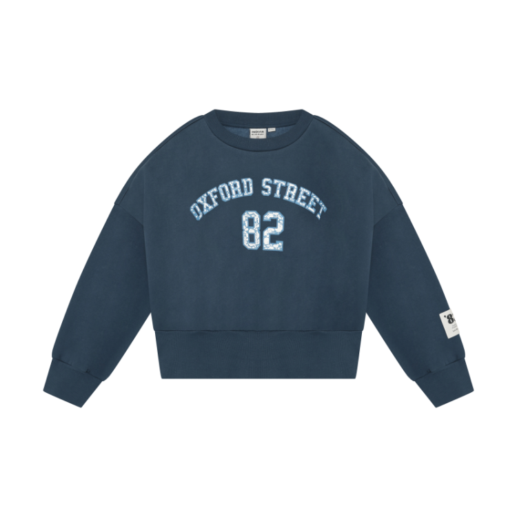 Girl 7631 Insignia B