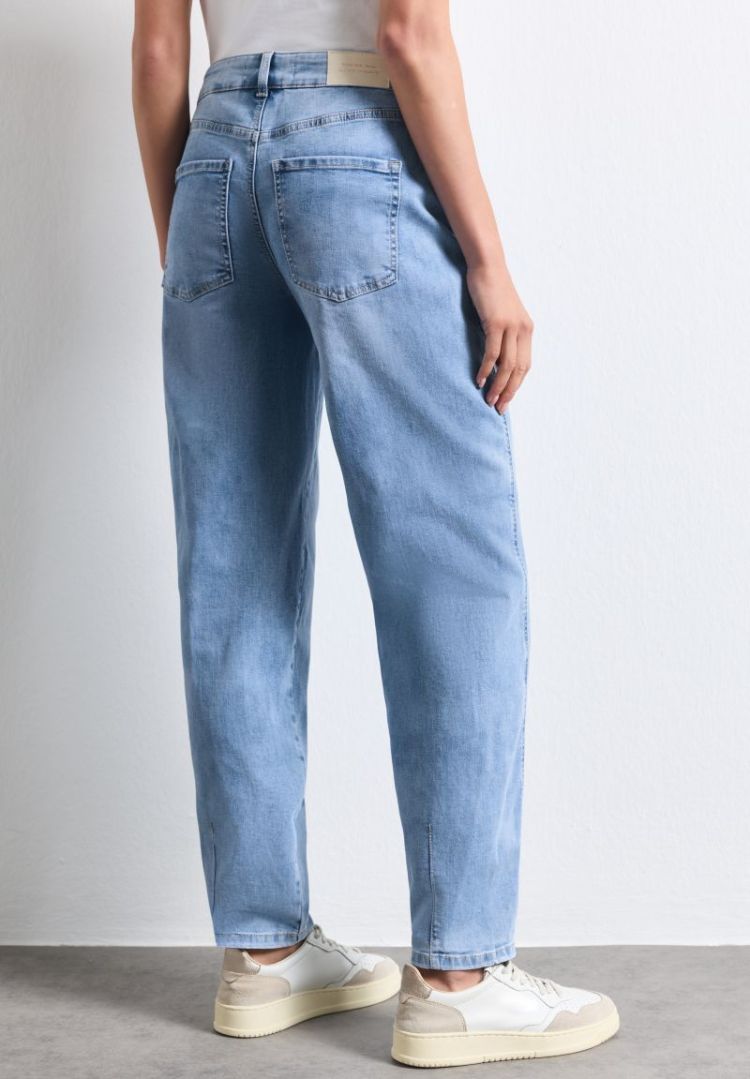  18239 Light Blu