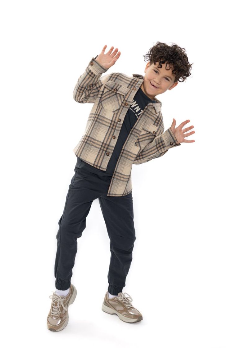 M boys 2 130401 Oatmeal