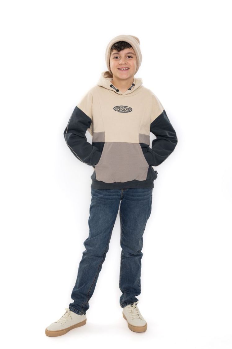 M boys 2 130401 Oatmeal