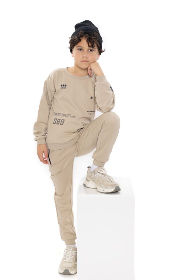 M boys 2 151305 Feather