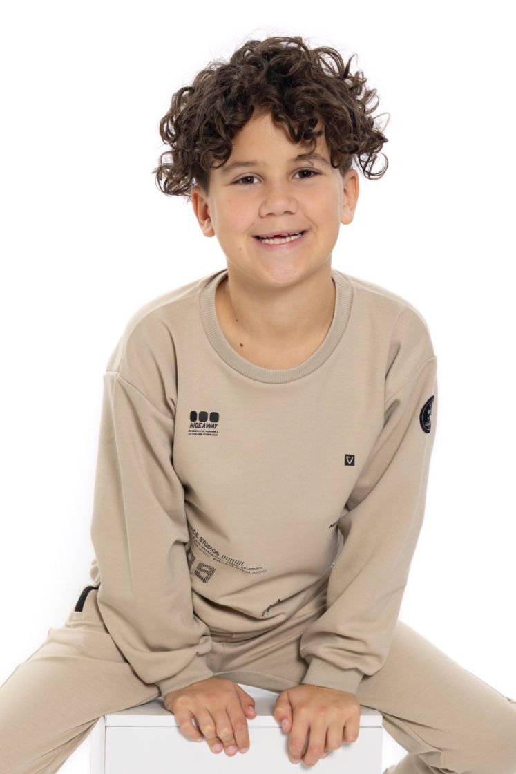 M boys 2 151305 Feather