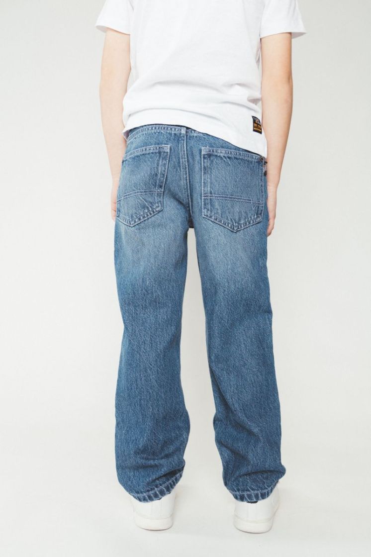Boys Kids 802 Medium Used
