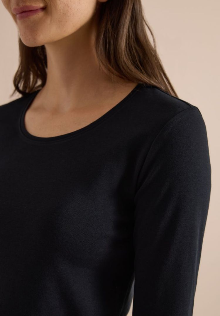 10001 Black