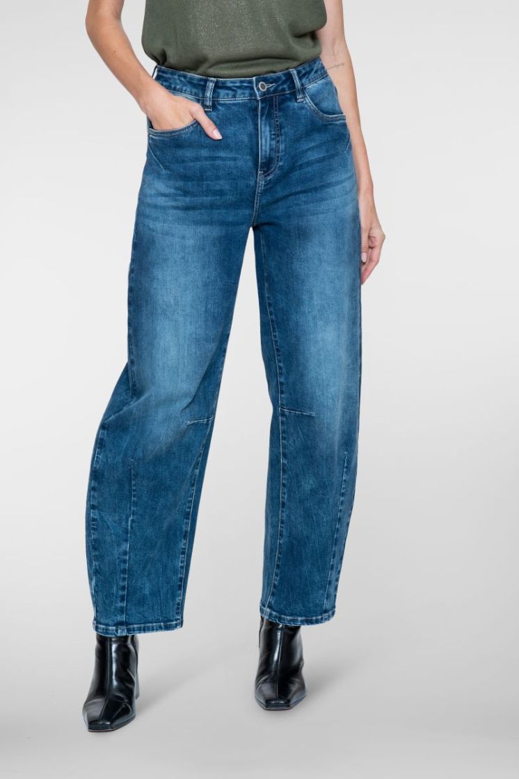  000827 mid blue